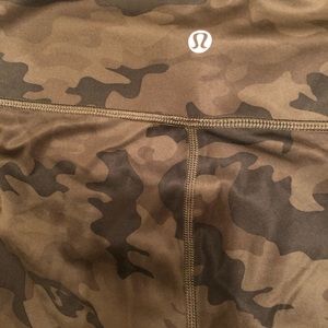 Camo Wonder Under Crop Lululemon